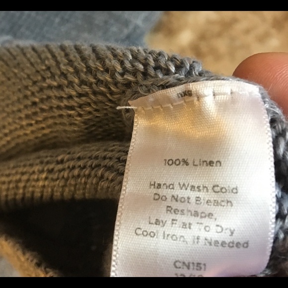 Talbots Women’s Sweater - Picture 3 of 4